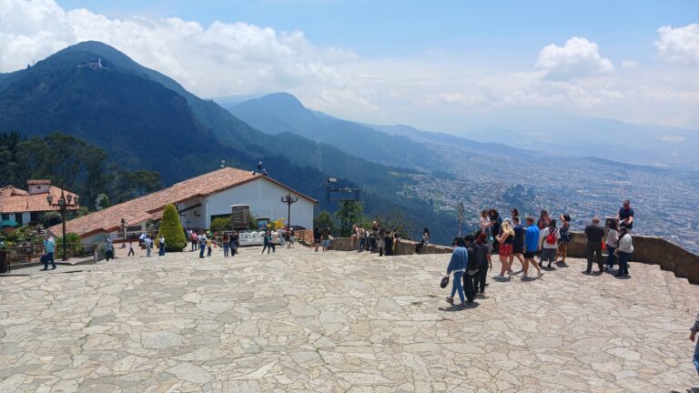 Exploring Monserrate